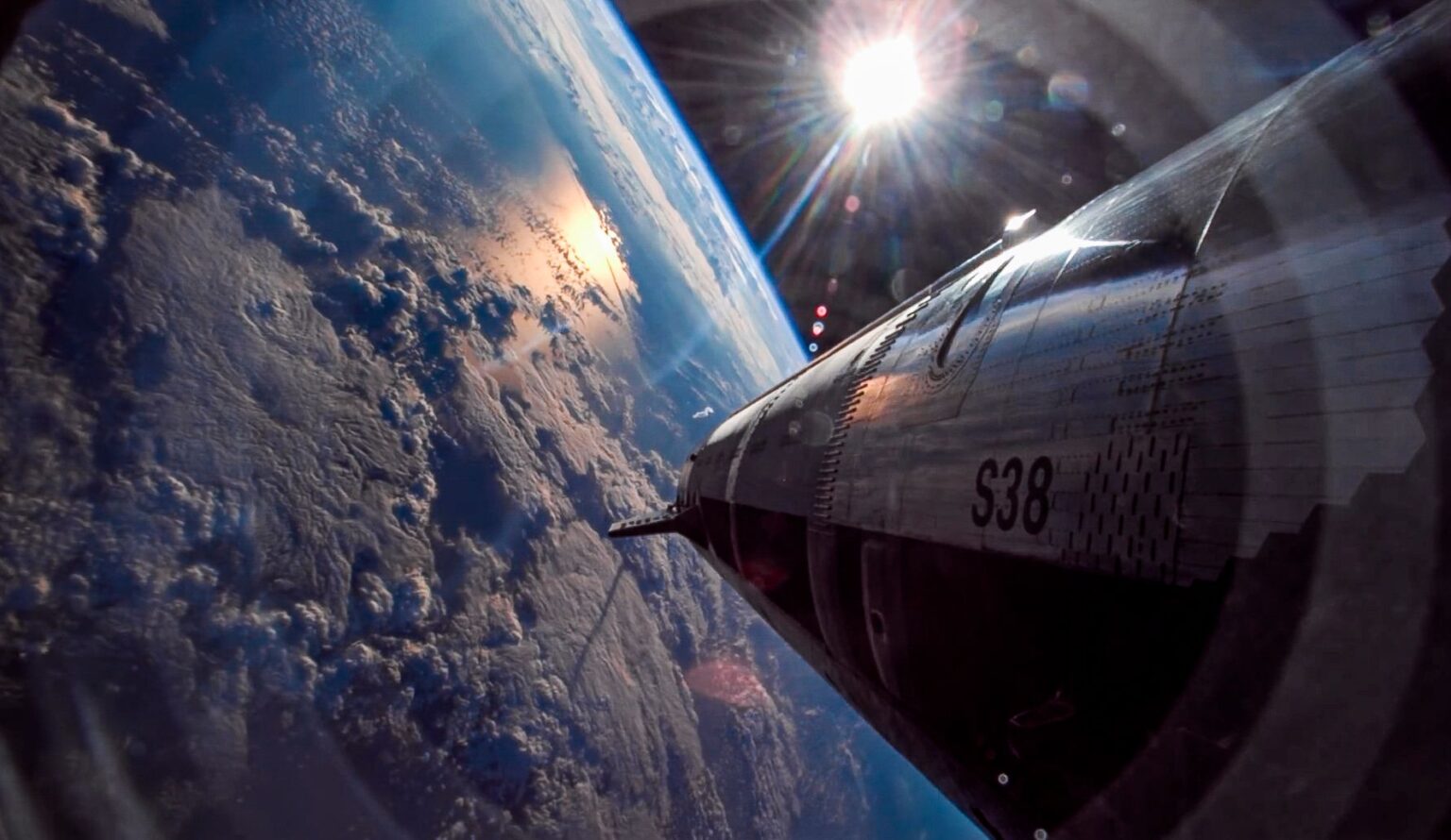 Musk construirá centros de datos de inteligencia artificial en el espacio